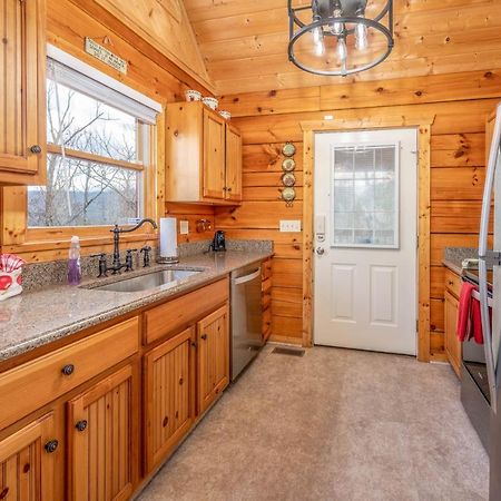 Over The Mountain - Smoky Mountain View Cabin Sevierville Bagian luar foto
