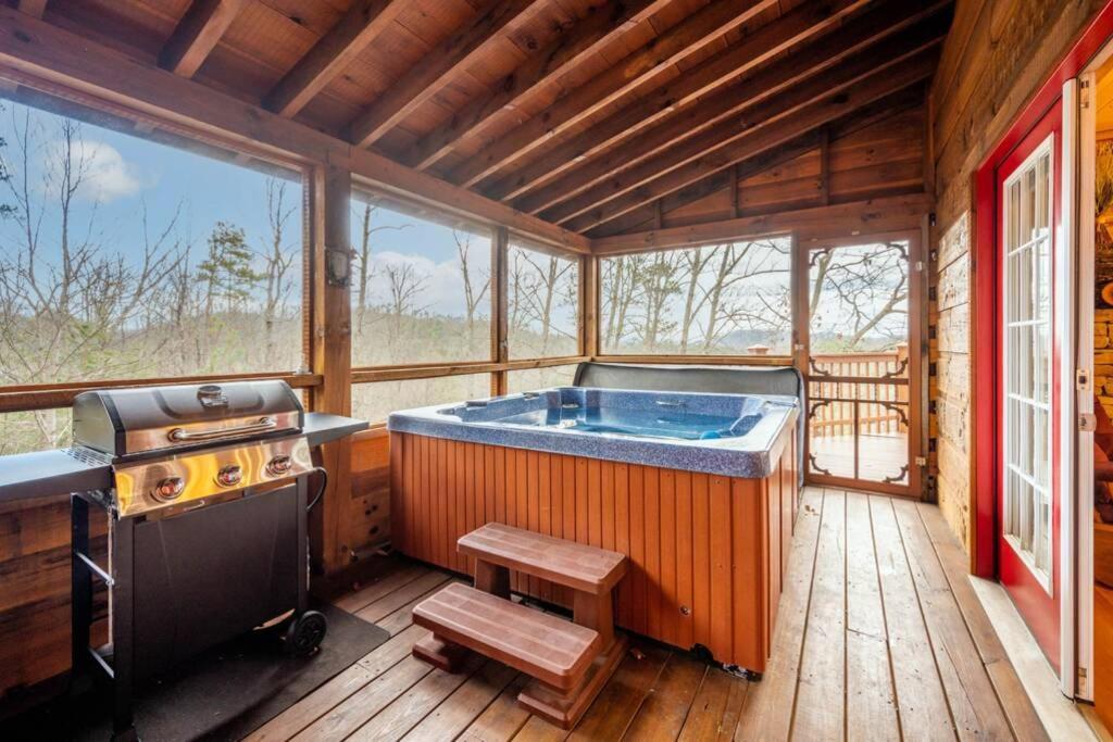 Over The Mountain - Smoky Mountain View Cabin Sevierville Bagian luar foto
