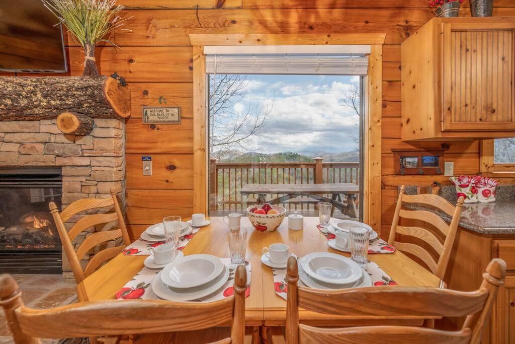 Over The Mountain - Smoky Mountain View Cabin Sevierville Bagian luar foto