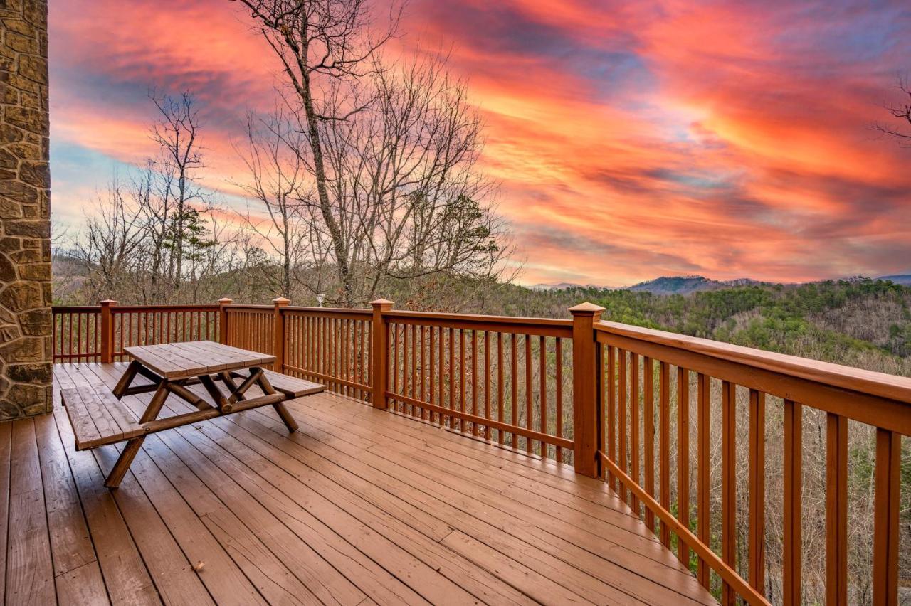 Over The Mountain - Smoky Mountain View Cabin Sevierville Bagian luar foto