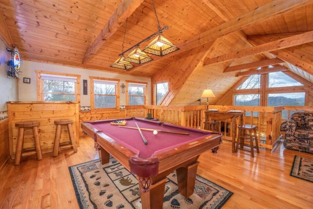 Over The Mountain - Smoky Mountain View Cabin Sevierville Bagian luar foto